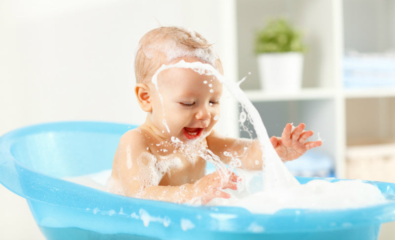 babys-erstes-baden