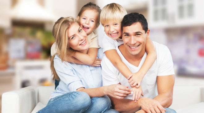 Fröhliche Familie
