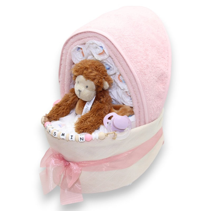 Windeltorte in Wiegenform in rosa und beige